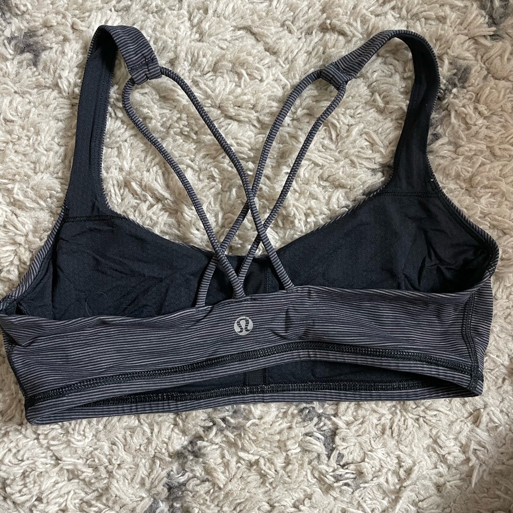 Lululemon free to be bra